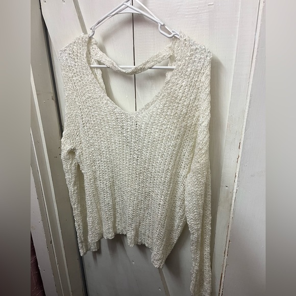 White twist back sweater - Picture 2 of 2